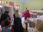 Rombongan TP PKK Puding Besar saat kunjungi produksi Afifah Snack (Dok. PKK Puding Besar)
