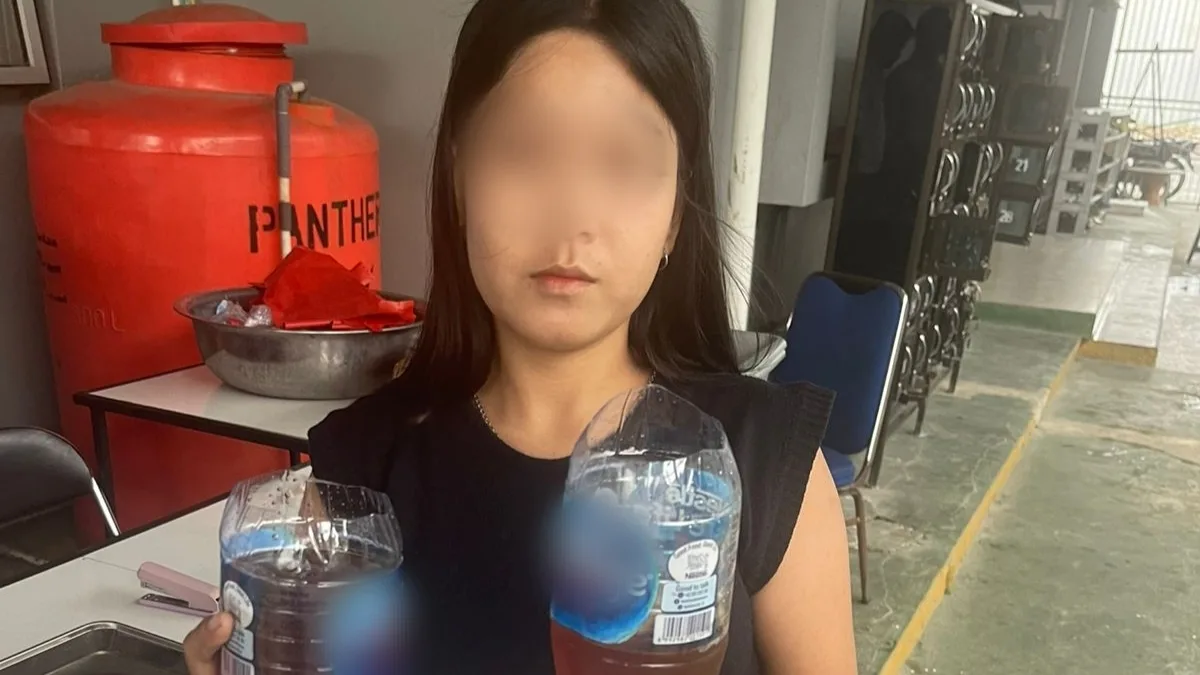 Seorang istri nekat membawa arak seperti Lemon tea ke Lapas Sustik Pangkalpinang untuk suaminya (Foto: Dok. Lapas Narkotika Pangkalpinang)