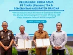 Bupati Bangka dan Dirut PT Timah Tbk melakukan tanda tangan kerjasama PLBB untuk optimalkan lahan tambang di kawasan Jelitik (Foto: Dok PT Timah Tbk)