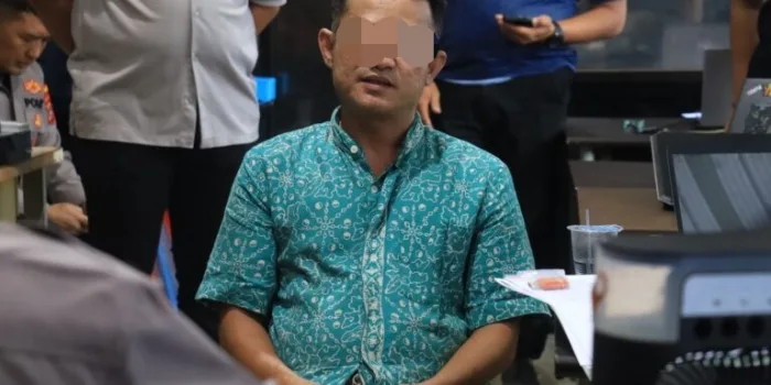 AS menyebut kesal karena berkas kenaikan pangkat golongan 3C miliknya tidak ditandatangani oleh Kepala Dinas Muhammad Haris.(Foto: ist)